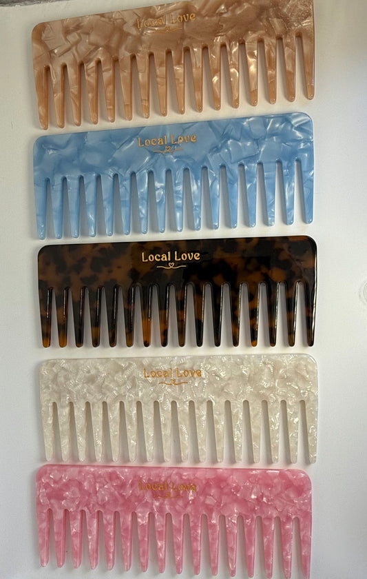 Light Brown Hair Comb