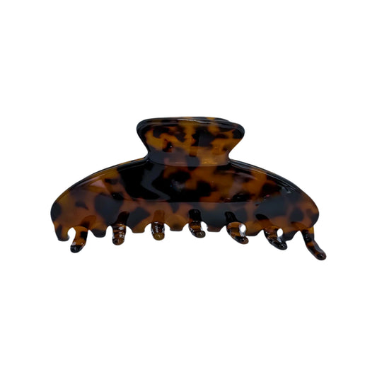 Personalized OG Claw in tortoise shell finish, large size with strong grip and curved teeth.
