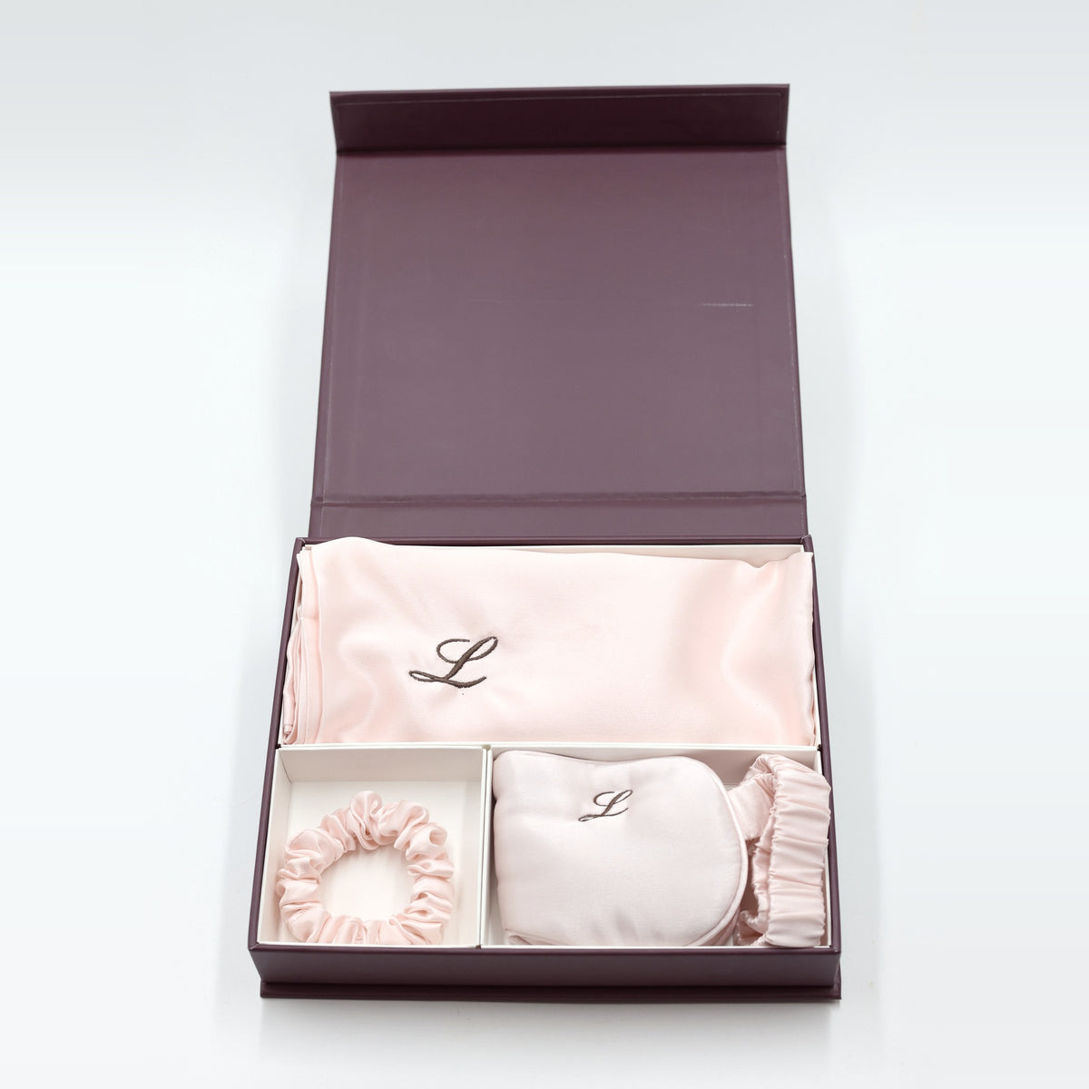 Mulberry Dream Pillow Set in Pink – alternate view