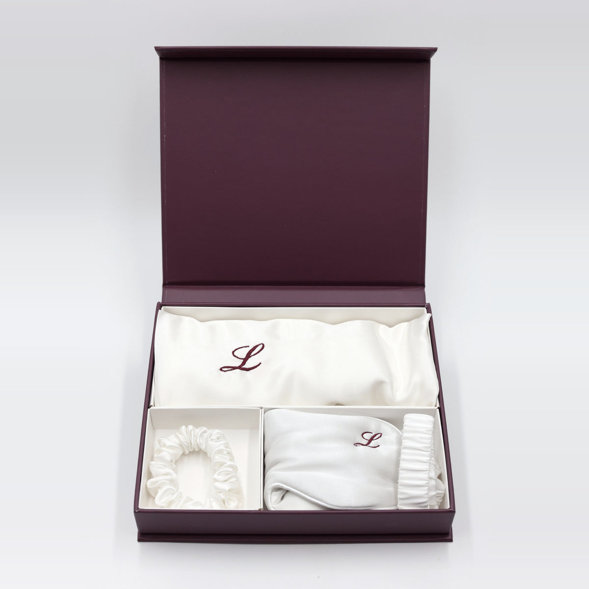 Mulberry Dream Pillow Set in White